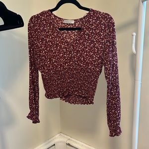 Fitted long sleeve crop top